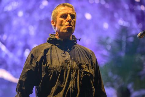  Liam Gallagher's Acoustic Symphony: A Night of Britpop Nostalgia and Unexpected Harmony